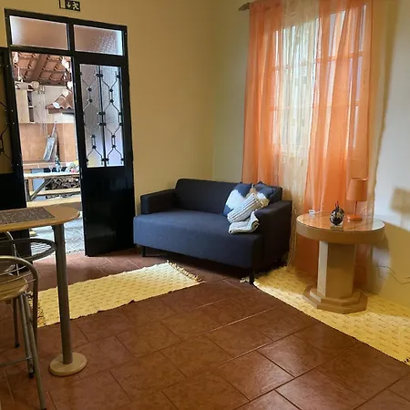 Casa Mary Bela's * بونتا دو سول